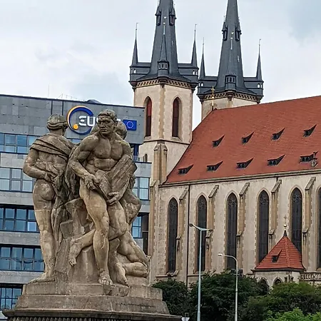 Spacious E1 In Centre Of Praha