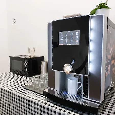 홈스테이 Spacious E1 In Centre Of 프라하