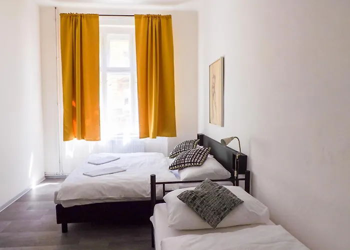 Spacious E1 In Centre Of Homestay *